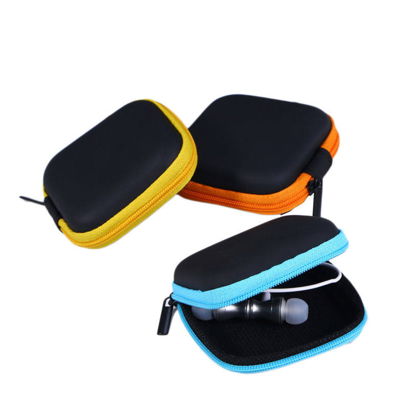 5個入りイヤホン収納ケース。小型で持ち運びやすいハードケース - Headphone Case Hard のレビューと価格